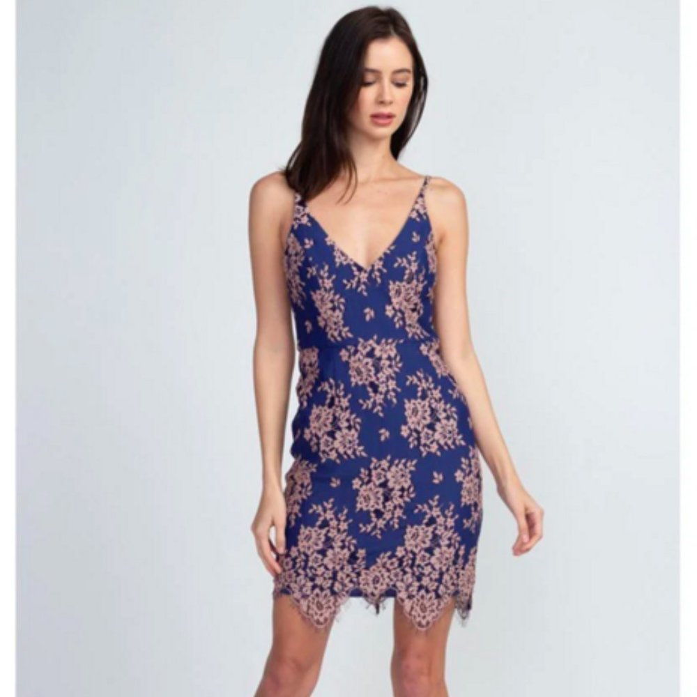 Minuet Lace mini dress
